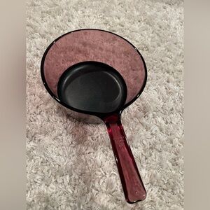 Visions Cranberry 1,5L Non- Stick Sauce Pan